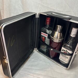 Vintage TravLBar Travel Bar Set